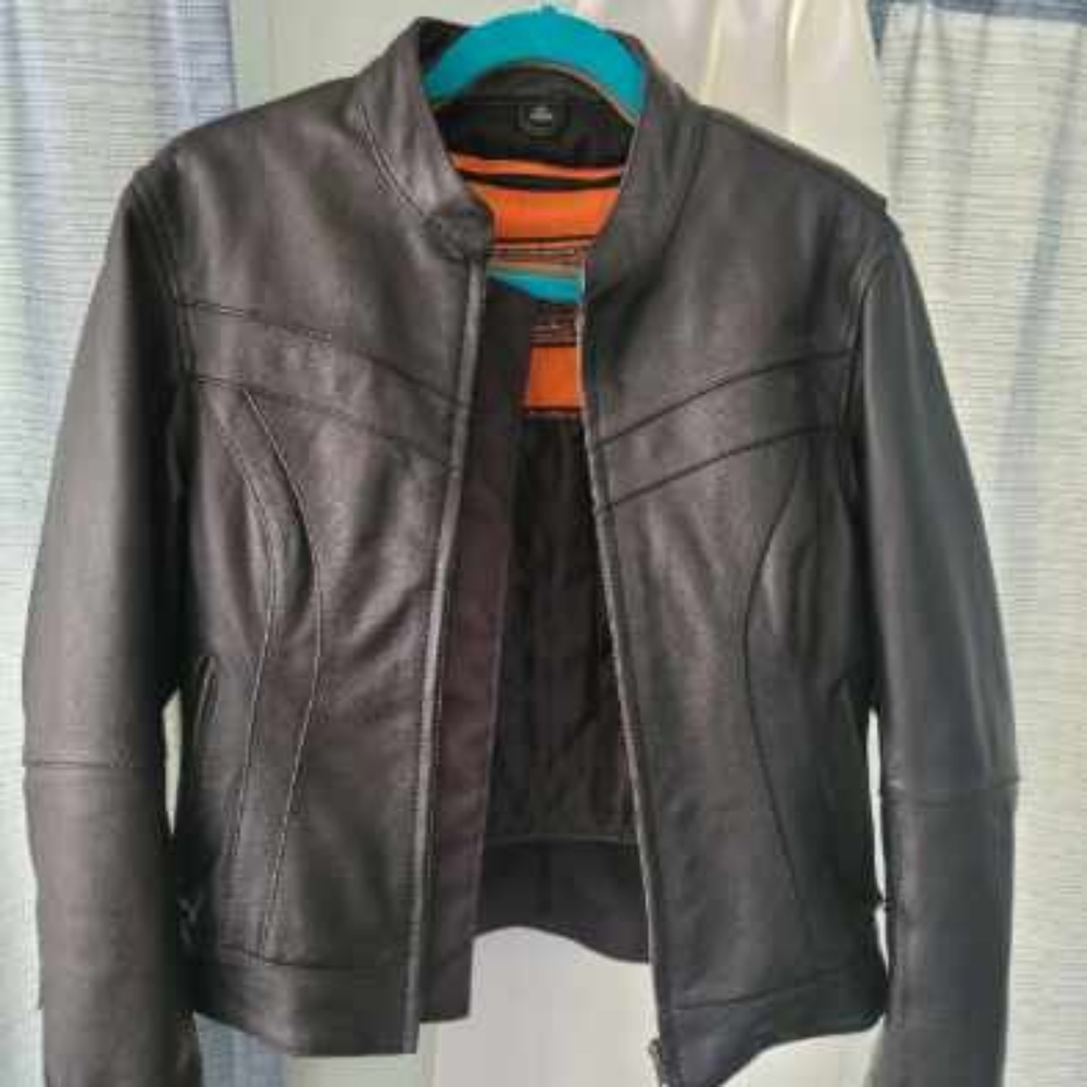 Womens leather motorcycle style jacket like new for u harley davidson lovers